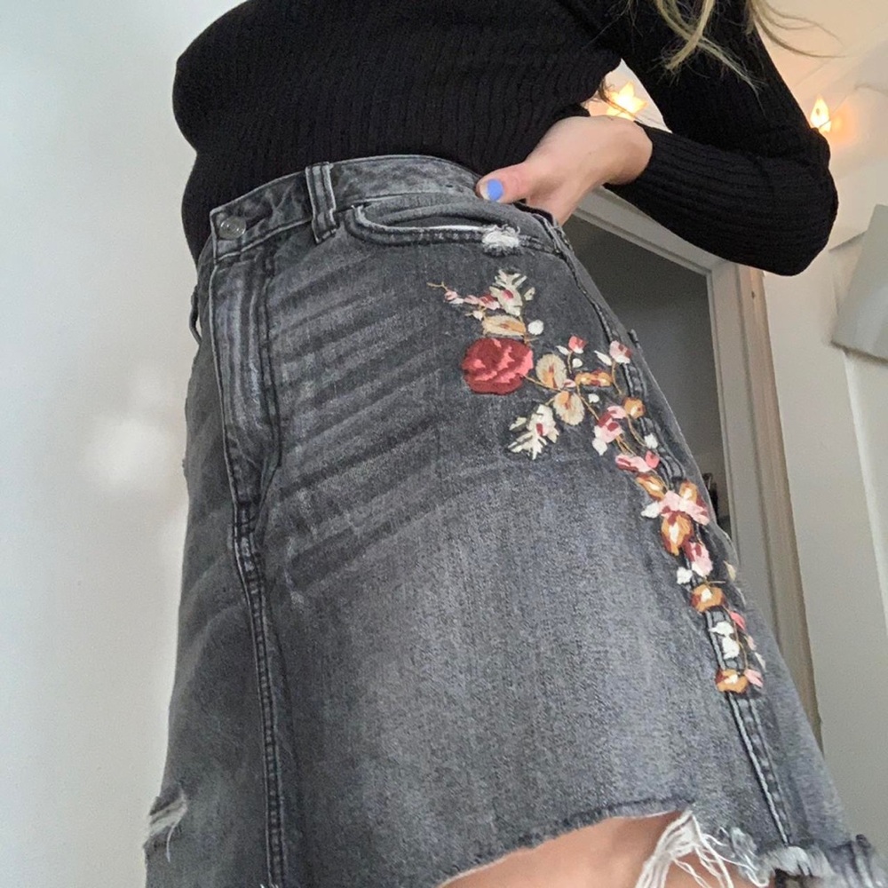 Abercrombie & Fitch Embroidered Floral Denim Skirt